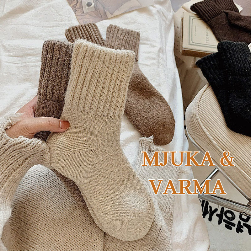 🌟Köp 1 få 4 gratis🧦 Värmande Ullstrumpor i Mellanhöjd