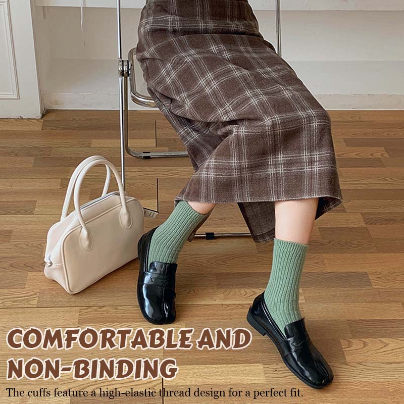 🌟 Köp 1, få 2 gratis🧦 Mjuka ullstrumpor, ett mysigt och varmt måste