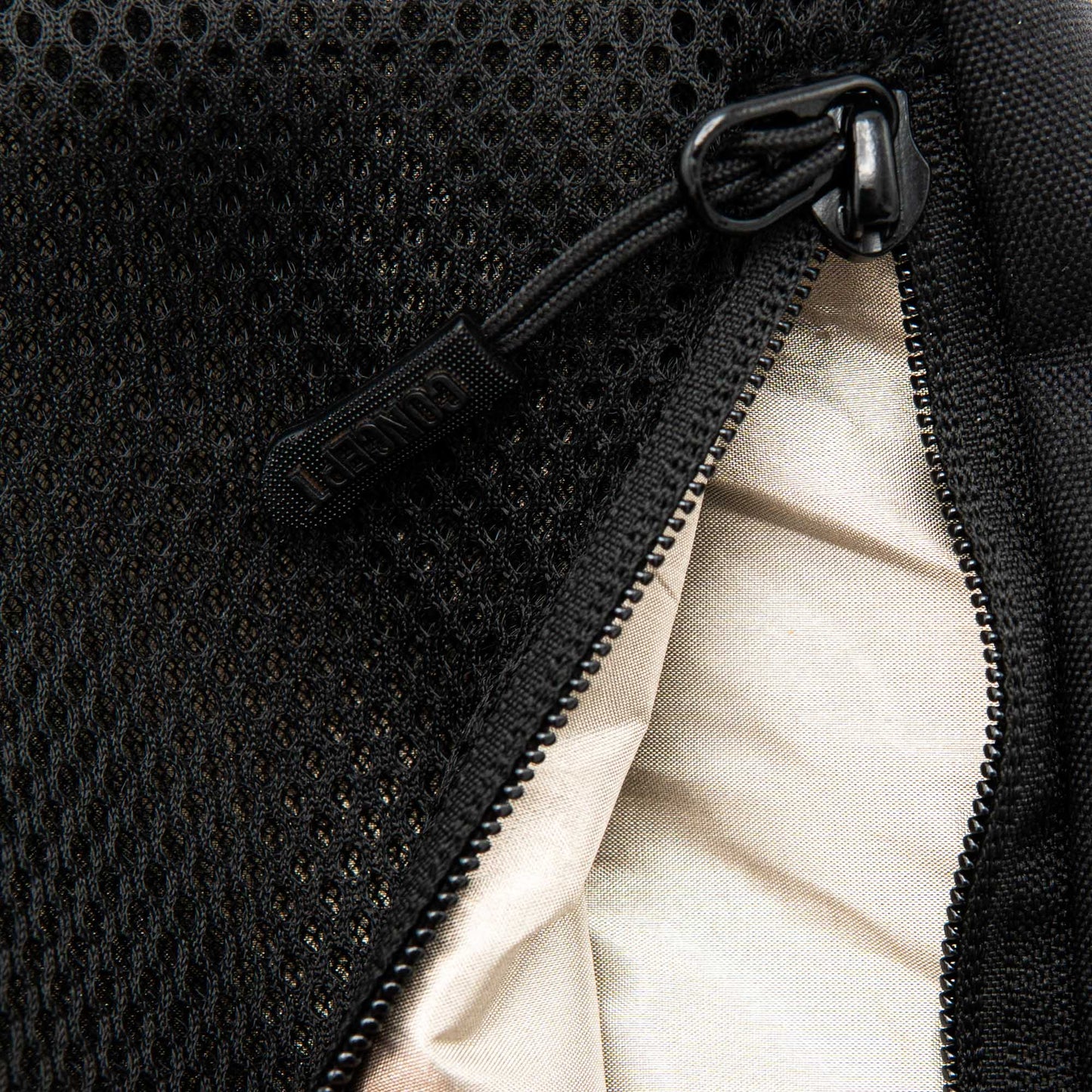🎒 Uppgraderad 2.0-version av stöldskyddad reseslingväska: Skärsäker och RFID-skyddad crossbody-väska! 🛡️